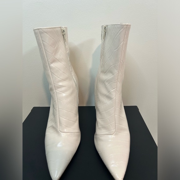 Express boot heels size 9 brand new - Picture 2 of 7